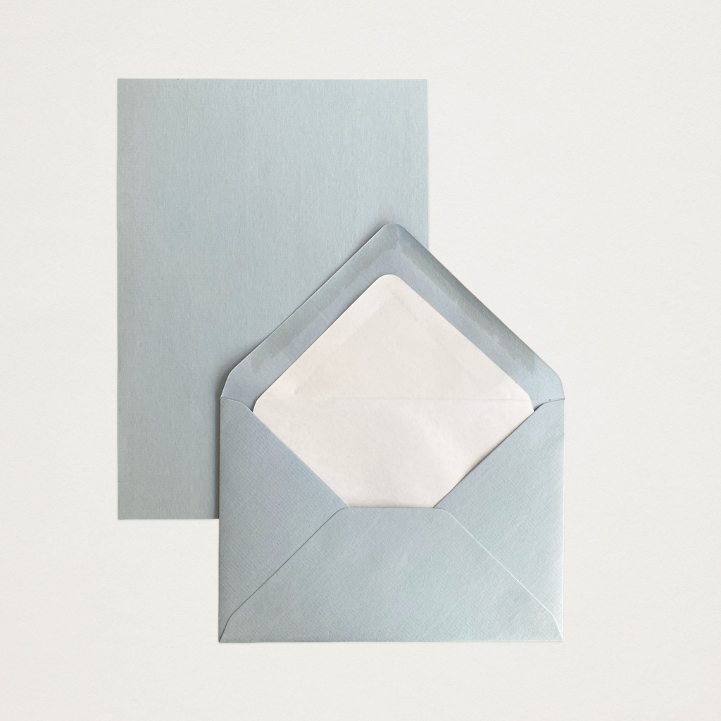 Conjunto de papel de carta A5 + envelopes forrados em papel vergê azul (x25)