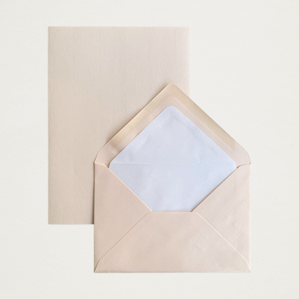 Conjunto de papel de carta A5 + envelopes forrados em papel vergê cor-de-rosa (x25)