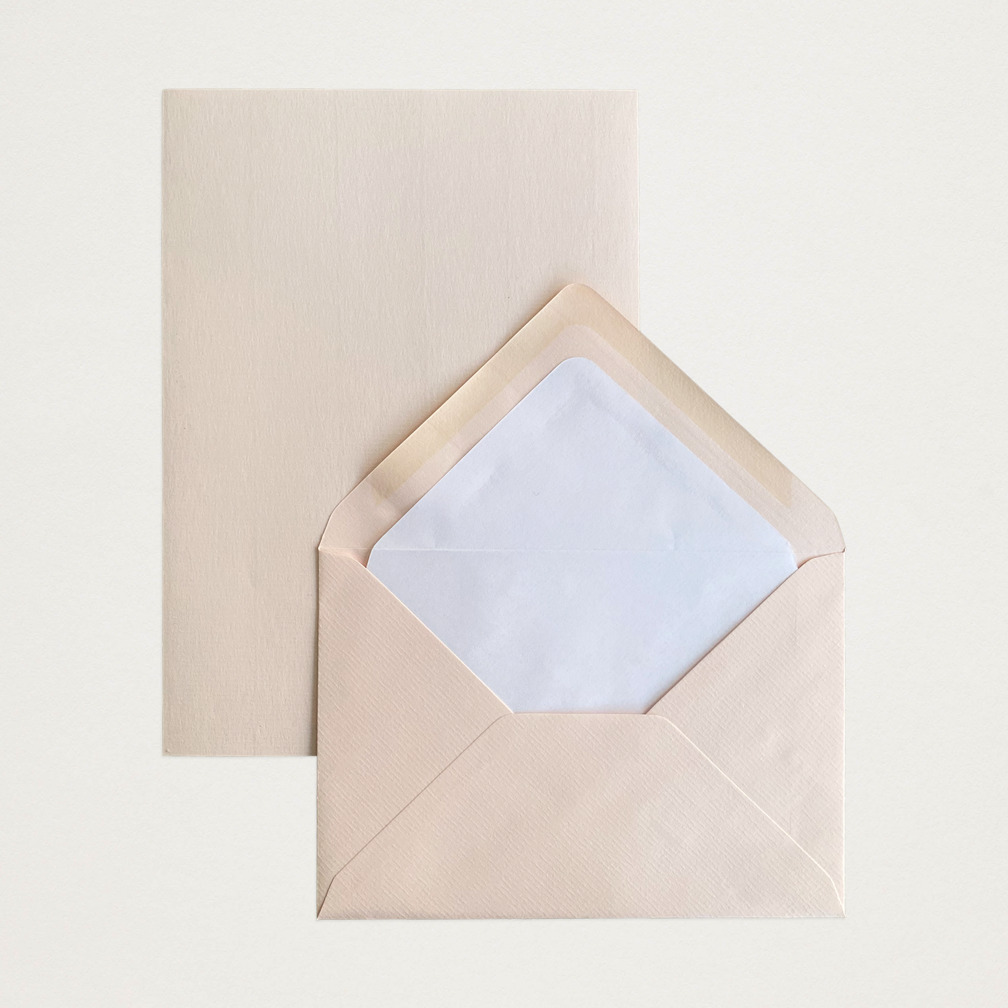 Conjunto de papel de carta A5 + envelopes forrados em papel vergê cor-de-rosa (x25)