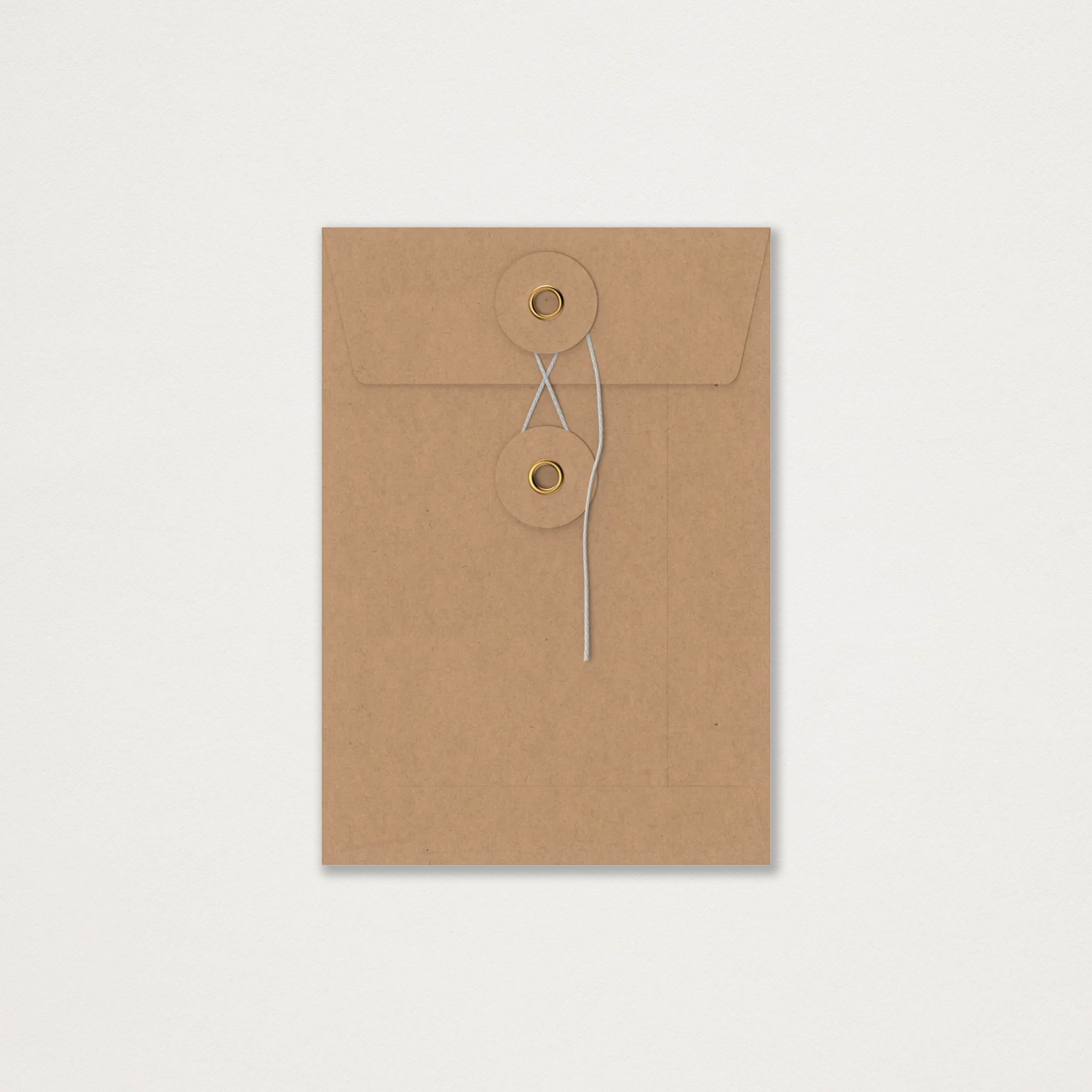 Envelopes kraft com corda e arruela C6