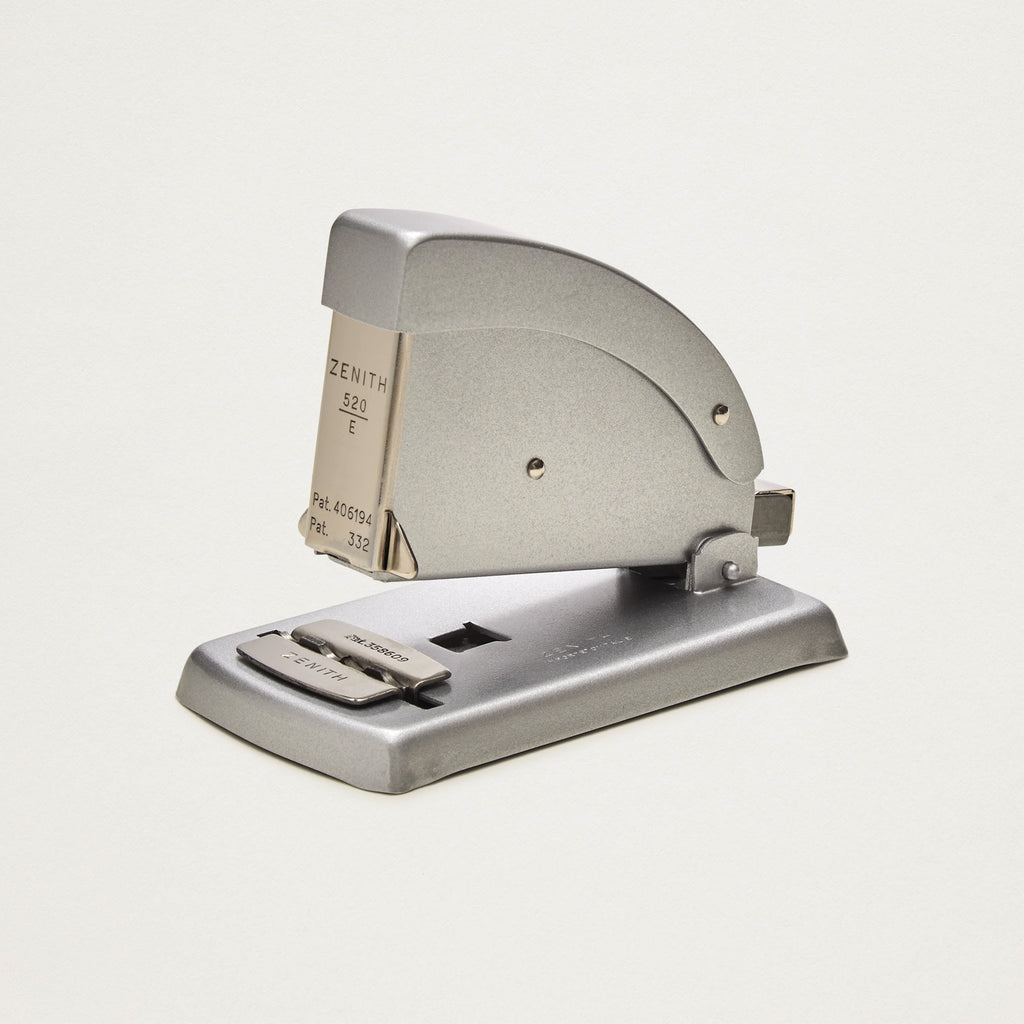 Agrafador de mesa vintage Zenith 520