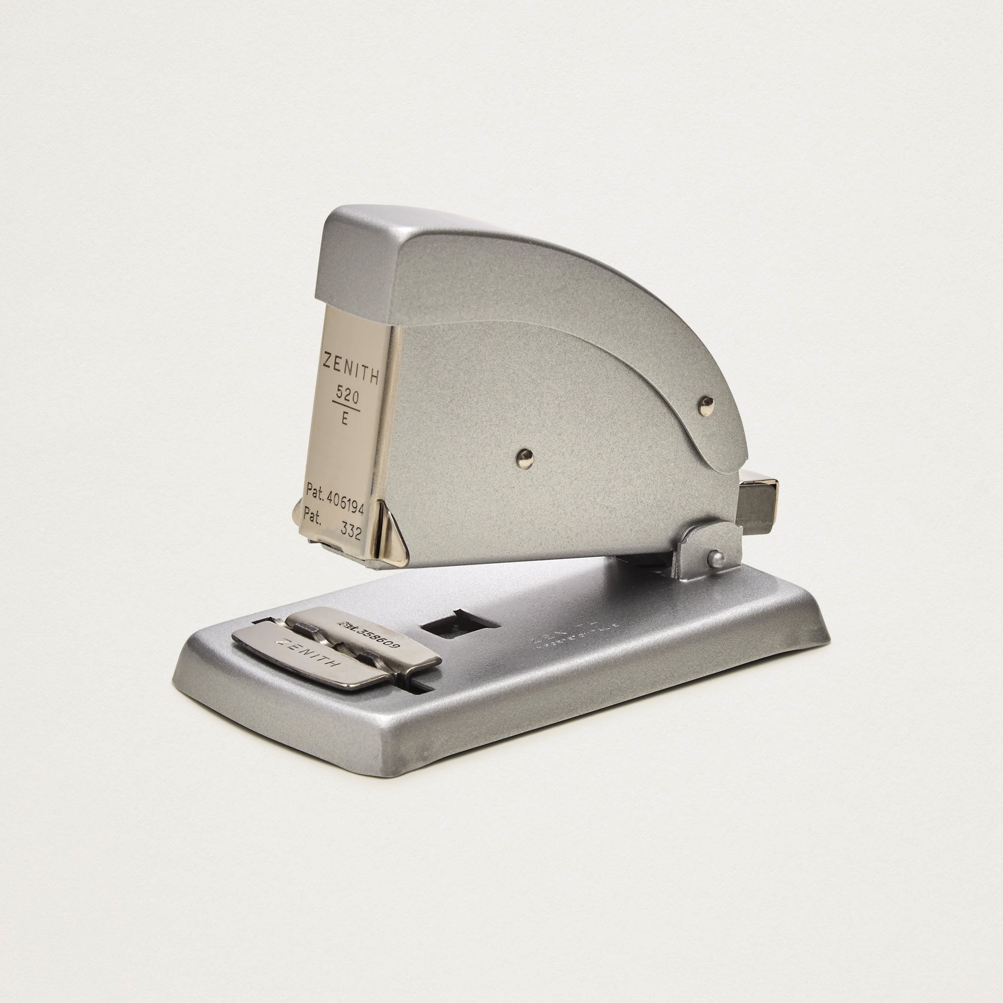 Agrafador de mesa vintage Zenith 520